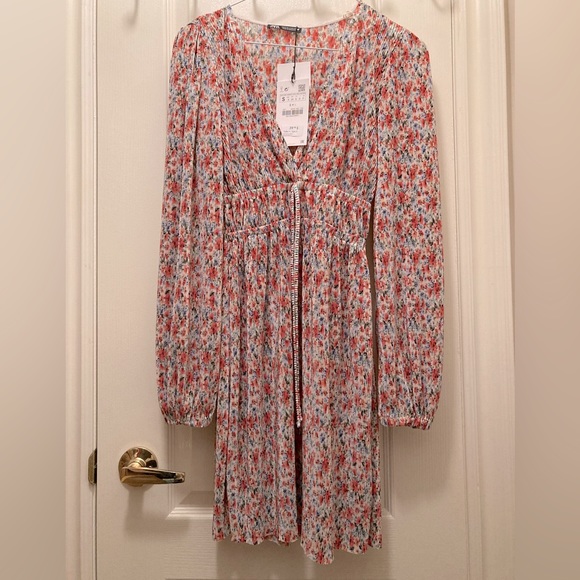 NWT Zara Floral pleats dress - size US S - Picture 4 of 11